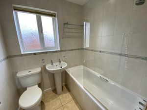 Family Bathroom/WC- click for photo gallery